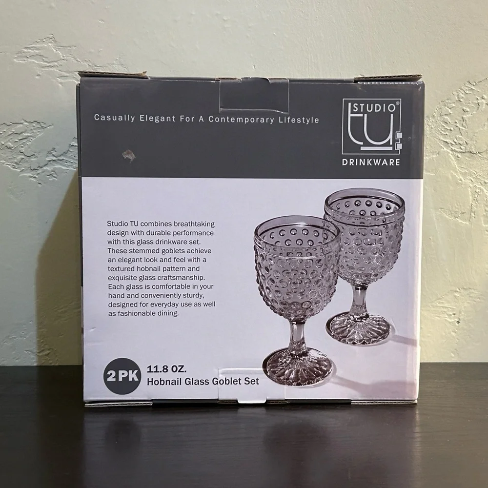 NWTS 2 Pack Hobnail Glass Goblets Made By Studio Drinkware.